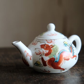 龍と鳳凰◆雲も可愛い。中国産　色絵金彩小ぶり急須　煎茶茶器　チャイナレトロ・シノワズリ　インテリアの画像