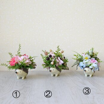 トコトコハリネズミのflowerアレンジ（ピンク系）の画像