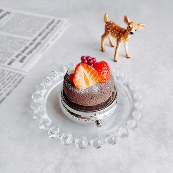 苺ガトーショコラのピルケース　フェイクスイーツの画像