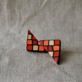 三角モザイクピアス　red pink orangeの画像