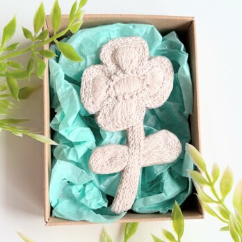 北欧風お花の刺繍ブローチ【hokuo】#3７０の画像