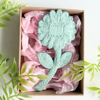 北欧風お花の刺繍ブローチ【hokuo】#3７2の画像