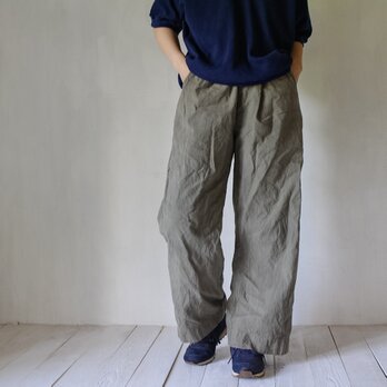 saji straight easypants / 老竹色の画像