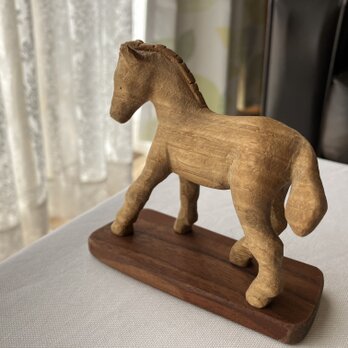 木製彫刻馬