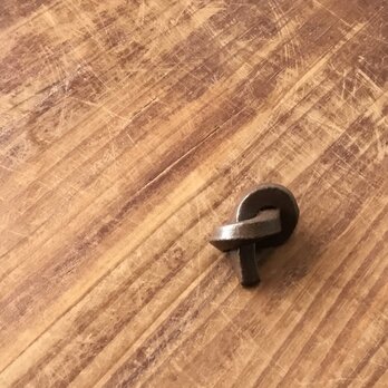 箸置　紐結び　茶の画像