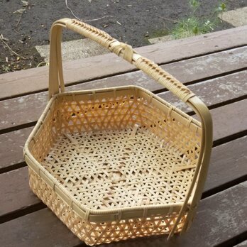 麻の葉編み3本手付き六角カゴの画像