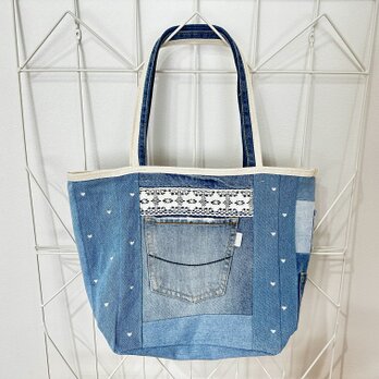 ポケットいっぱい★ヨコ型A4すっぽりサイズ★マザーズバッグ★トートバッグ ★カバン★デニムリメイク★パッチワークの画像