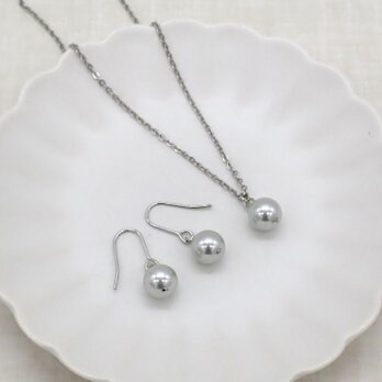 《２色から選べる》グレーパールの一粒パールネックレス＆ピアス／イヤリングセットの画像