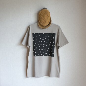 オーガニックコットン【半袖/長袖】「 fuwa fuwa dot（ チャコールブラック × サンドベージュ ）」Ｔシャツの画像