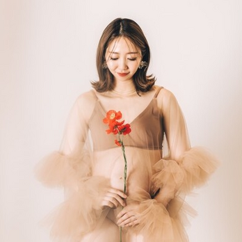 実例写真！トップス ベージュ ロングスリーブ ラッフルフリル&nbsp;披露宴/結婚式 前撮り 色直しの画像