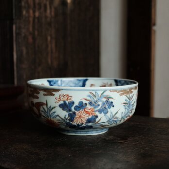 草花と蝶と鳥◆ゴージャスな雰囲気。伊万里　花文染錦金彩鉢　骨董・antiques　古美術　江戸末〜明治期の画像