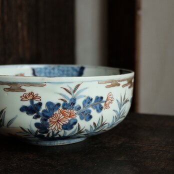 草花と蝶と鳥◆ゴージャスな雰囲気。伊万里　花文染錦金彩鉢　骨董・antiques　古美術　江戸末〜明治期の画像