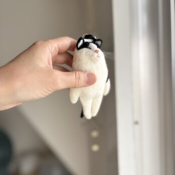 【mini】ハチワレ猫のメイくんのキーホルダー