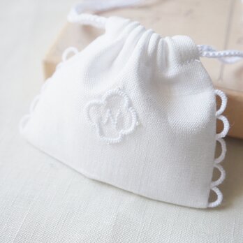 白糸刺繍の小さな巾着【N】のコピーの画像