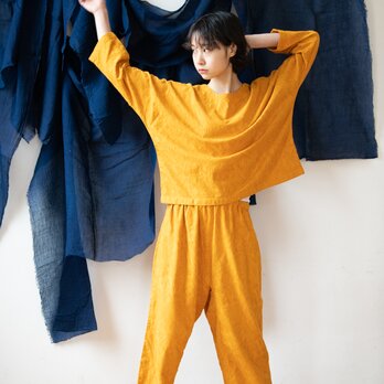 アーティチョーク染め　ゆったりプルオーバー 【ジャガード織、葉模様生地】の画像