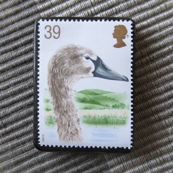 イギリス　スワン切手ブローチ10457の画像