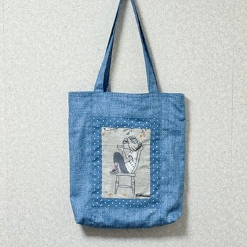 A４が入るマチ付きトートバッグ（女の子刺繍プリント）の画像