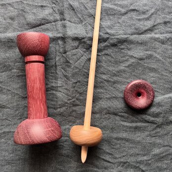 M様専用商品 紡ぎ独楽・丸もち(染井吉野＆ハードメープル)、独楽座(パープルハート)、ペブル7mm(パープルハート)の画像