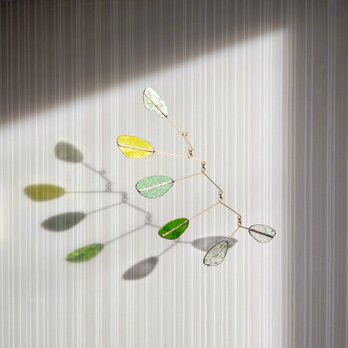 光とゆらぎを愛でるガラスモビール　G.Y.