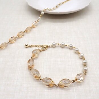 《２種類から選べる》ツイストビーズとパールのバイカラーブレスレット【シャンパンラスター】