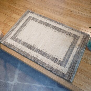 夏は涼しく冬は暖かい　オールシーズン天然無染ラグ　ガゼニラハット　マット　92x62cm　P1の画像