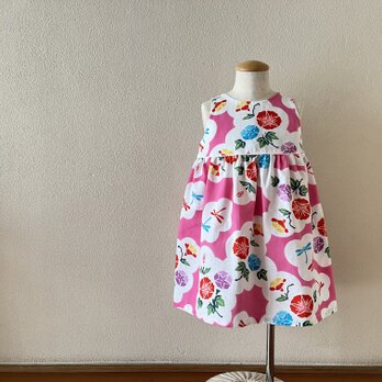 子供　浴衣地ひかえめフレアーワンピース　注染とんぼと朝顔（ピンク地）　80-130サイズ〈受注製作〉の画像