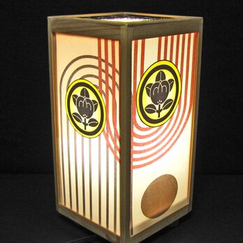 ◆家紋の宿り木「丸に橘」／美と耐久性を高めるラミネート／LED昼白色･桧枠造・フイルム加工・軽量／至福の灯火!!の画像