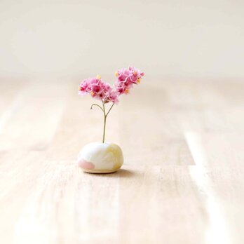 陶土の小さな花立て 春色三彩 ＊ ドライフラワー付きの画像