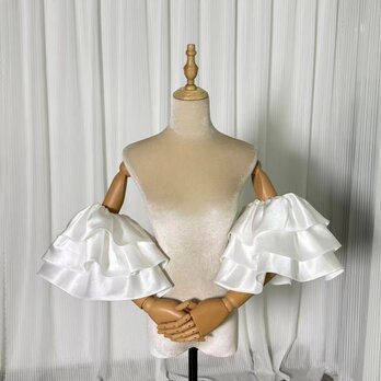 パフスリーブ フリル袖 光沢サテン オフホワイト 可愛い 色直し 花嫁 結婚式の画像