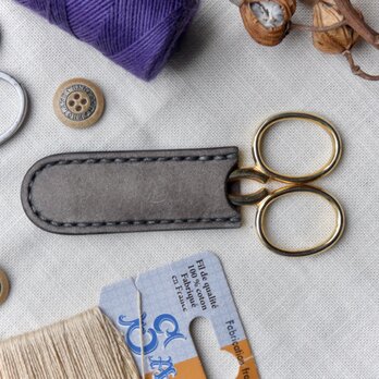 糸切りはさみケース／刺繍はさみカバー／ネイルシザー／革／グレーの画像