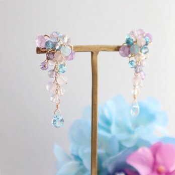 ＜ブルー×パープル＞天然石 紫陽花ピアス/イヤリングの画像