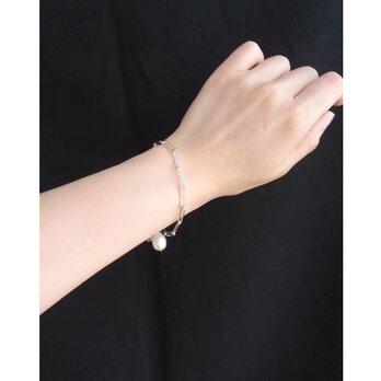 Silver Plane Chain Bracelet／プレーンチェーンブレスレット（Pearl × Crystal）の画像