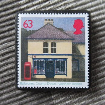 イギリス　伝統家屋切手ブローチ10481の画像