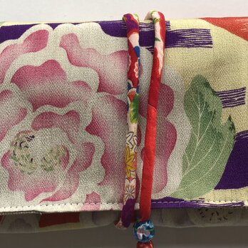 ８２６９　花柄の長襦袢で作った和風財布・ポーチの画像