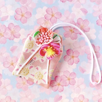 （花街道）元巫女が作る花のお守り袋の画像