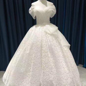 ウェディングドレス オフショルダー 贅沢な小花総レース Aライン 編み上げ 結婚式の画像