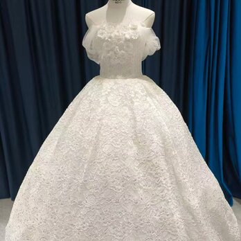 ウェディングドレス オフショルダー 花モチーフ 贅沢な小花総レース 憧れのドレス 結婚式 前撮りの画像