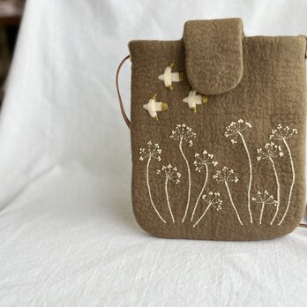羊毛刺繍サコッシュ/白い鳥の森　小枝の画像