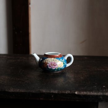 【蓋無し】◆ 鮮やかな色合い。中国産　色絵金彩小ぶり急須　煎茶茶器　チャイナレトロ　シノワズリの画像