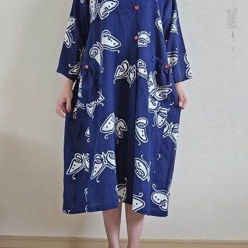 浴衣リメイク　手作り　蝶々の柄　ワンピースの画像