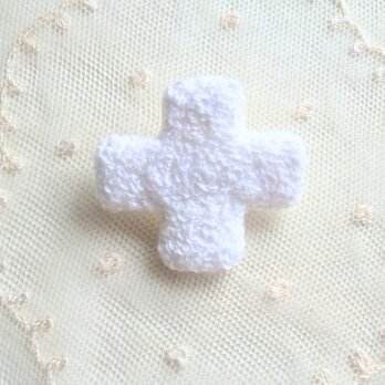 クロス十字のもこもこ刺繍ブローチの画像