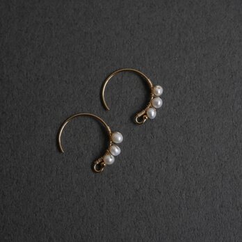 蕾 ｜14kgf 小さな淡水パール サークルフックピアス 上品 小さい 華奢の画像