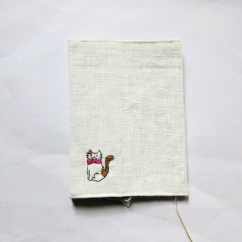 猫の刺繍 リネンブックカバー＊オフホワイトAの画像