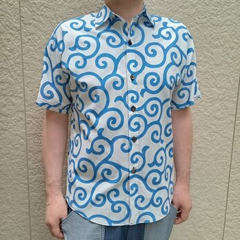 半袖和柄シャツ（大唐草模様）白×コバルトの画像