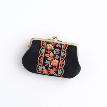 インド刺繍リボンのがま口ミニ財布/ポーチ　ブラックの画像