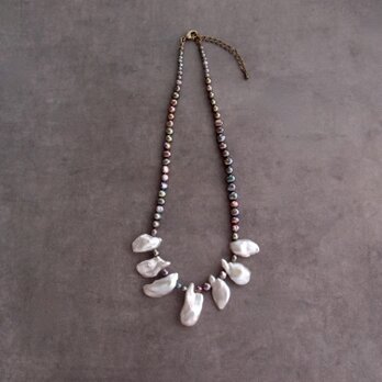 Petal Pearl ×Black Pearl Necklace／ペタル×ブラックパール ネックレスの画像
