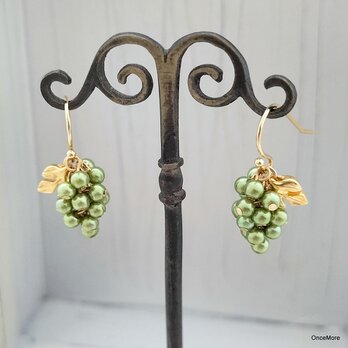 もっとミニ！葡萄のピアス（マスカット）の画像