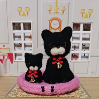 羊毛フェルト 猫のぬいぐるみ 親子セットの画像