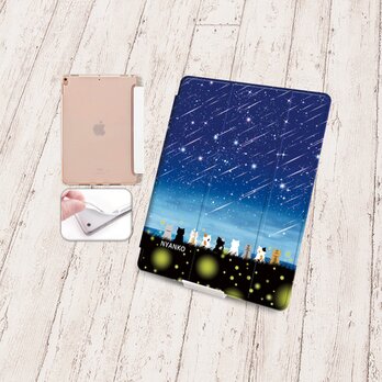 手帳型iPadケース【バックカバー：ソフトタイプ】片面印刷/カメラ穴有【ほのぼのにゃんこ（流れ星と蛍火）】の画像