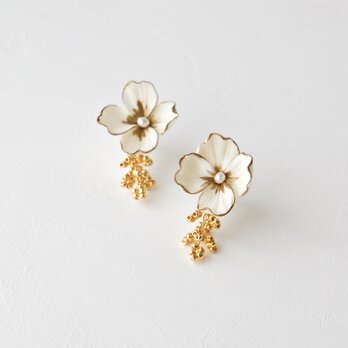 Ella Earrings - Metallic Edge Finishの画像